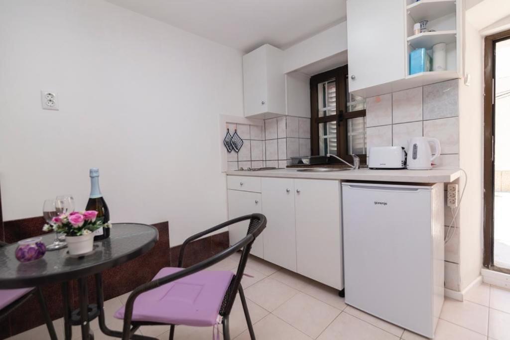 Central Apartment Rose In Hearth Of سبليت المظهر الخارجي الصورة