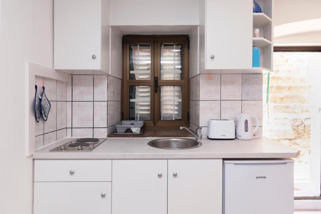 Central Apartment Rose In Hearth Of سبليت المظهر الخارجي الصورة